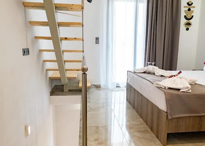 Sotiris Luxury * לימנריה